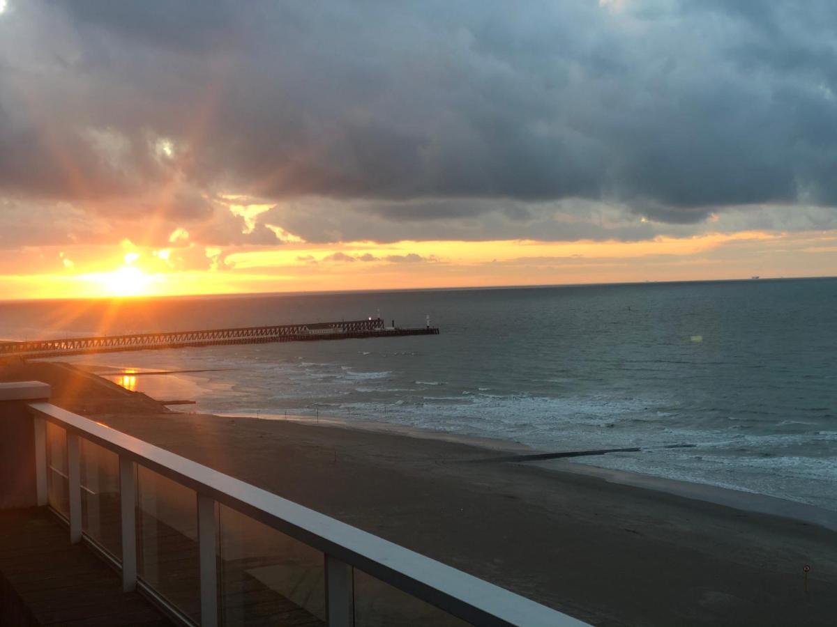 Penthouse Sea-Loft Blankenberge, Uniek Zeezicht, Luxeloft Met 40M2 Terras! Daire Dış mekan fotoğraf